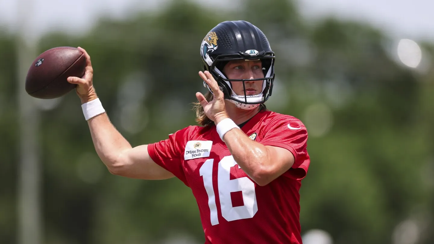 Liam Coen: Saya pikir gerak kaki Trevor Lawrence telah meningkat drastis